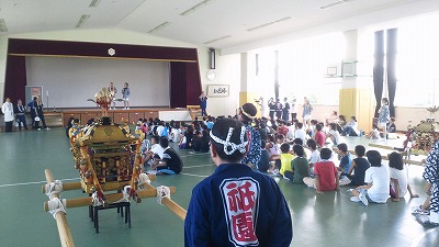 小若みこし