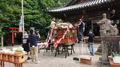 松阪駅前に二年ぶりのぼり